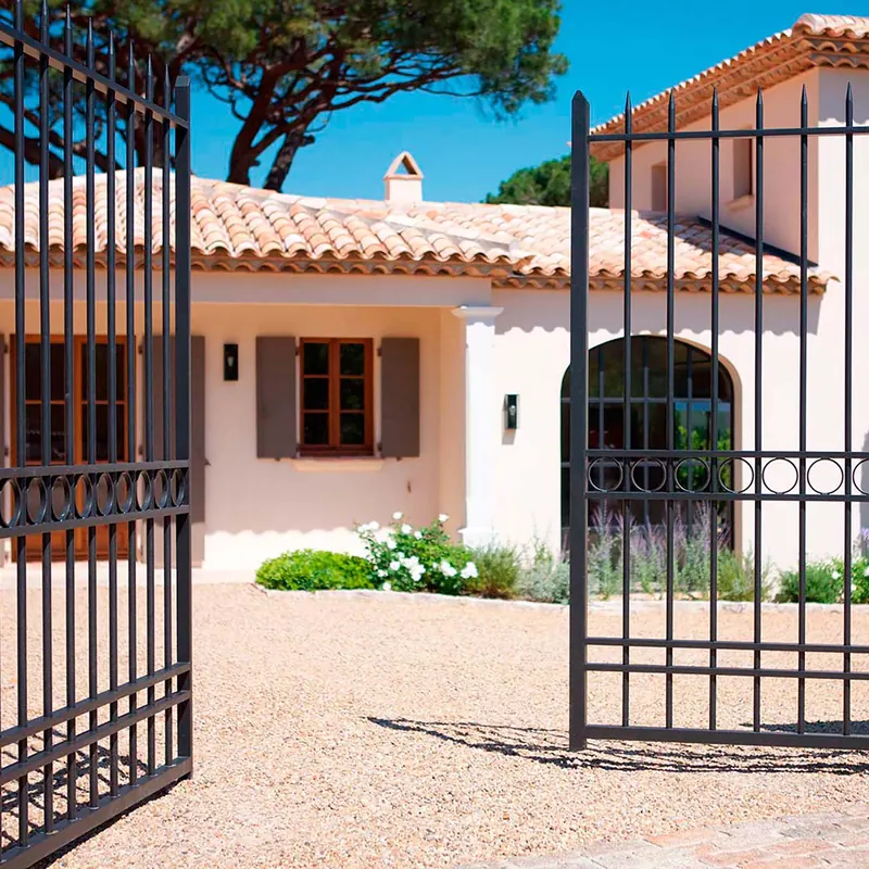 L'entrée de la bastide provençale
