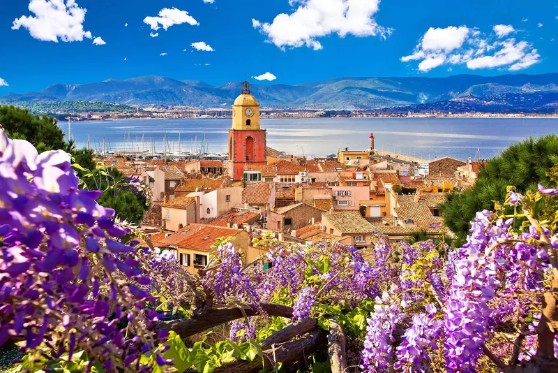 Le port et le clocher de Saint-Tropez